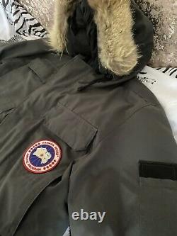 Mens Canada Goose Expedition jacket In Grey, Size Large. 100% Genuine Winter Coat