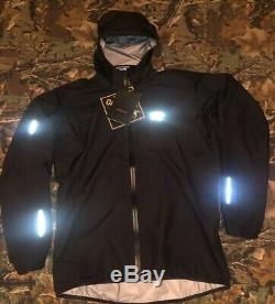 NEW ARCTERYX Norvan Gore- Tex Jacket Color Black Mens Size Large RARE Sold Out