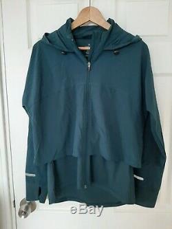 NEW ARRIVAL! Sweaty Betty Fast Track Running Jacket Midnight teal/ RRP £95