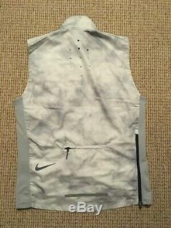Nike running jacket / gilet 2 piece medium/ mens white/grey BNWT
