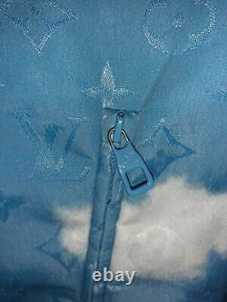 Louis Vuitton Monogram Nuages Brise-vent Bleu Bnwot Taille 54