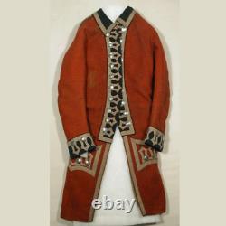 Nouvelle veste en laine rouge, faite à la main, avec liseré britannique de hussard noir sur le revers militaire.